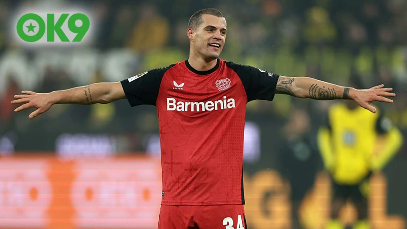 Hành động bán Granit Xhaka của Ban lãnh đạo Leverkusen làm suy yếu quyền lực của Ten Hag